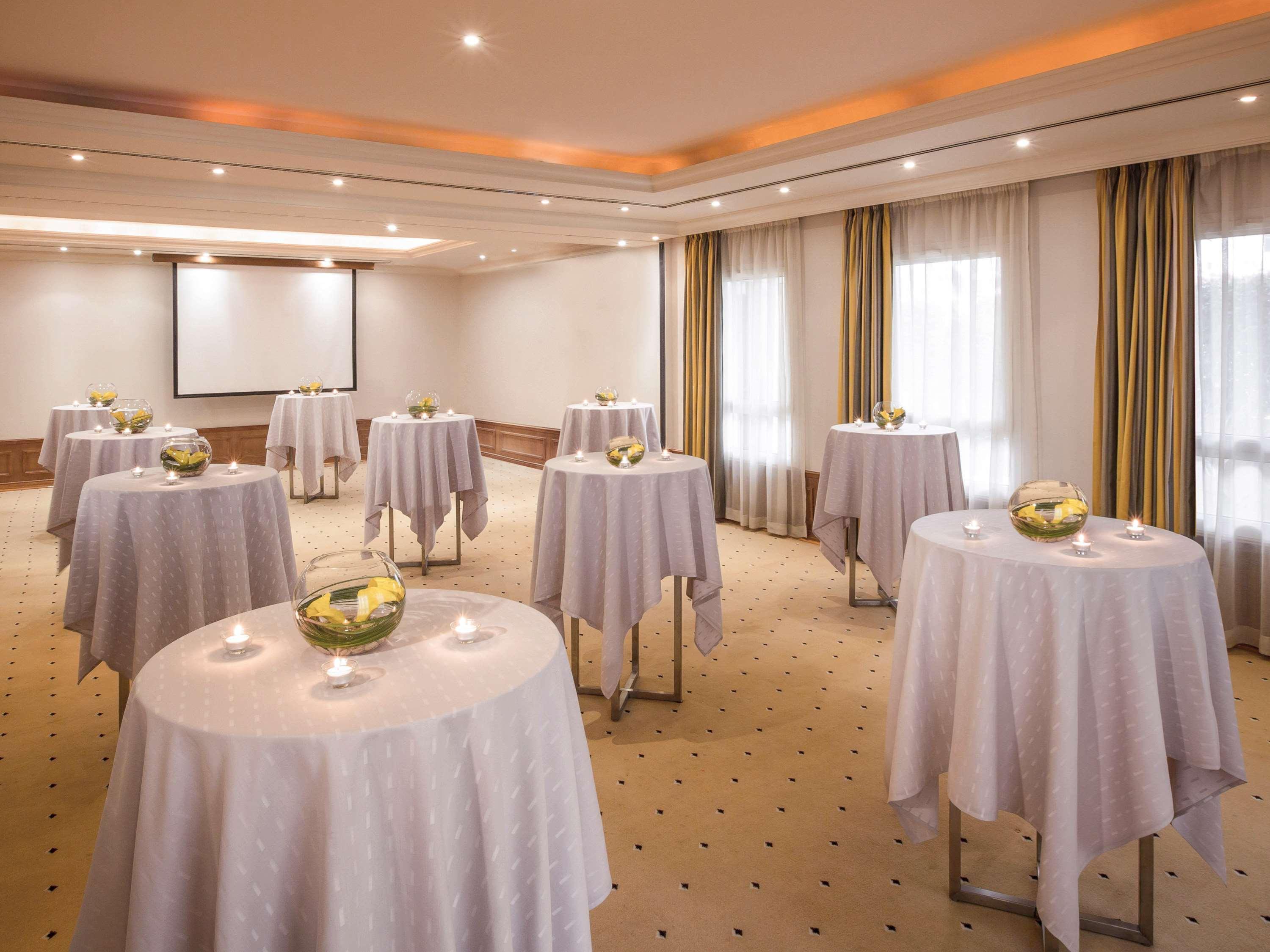 Moevenpick Hotel Doha Kültér fotó