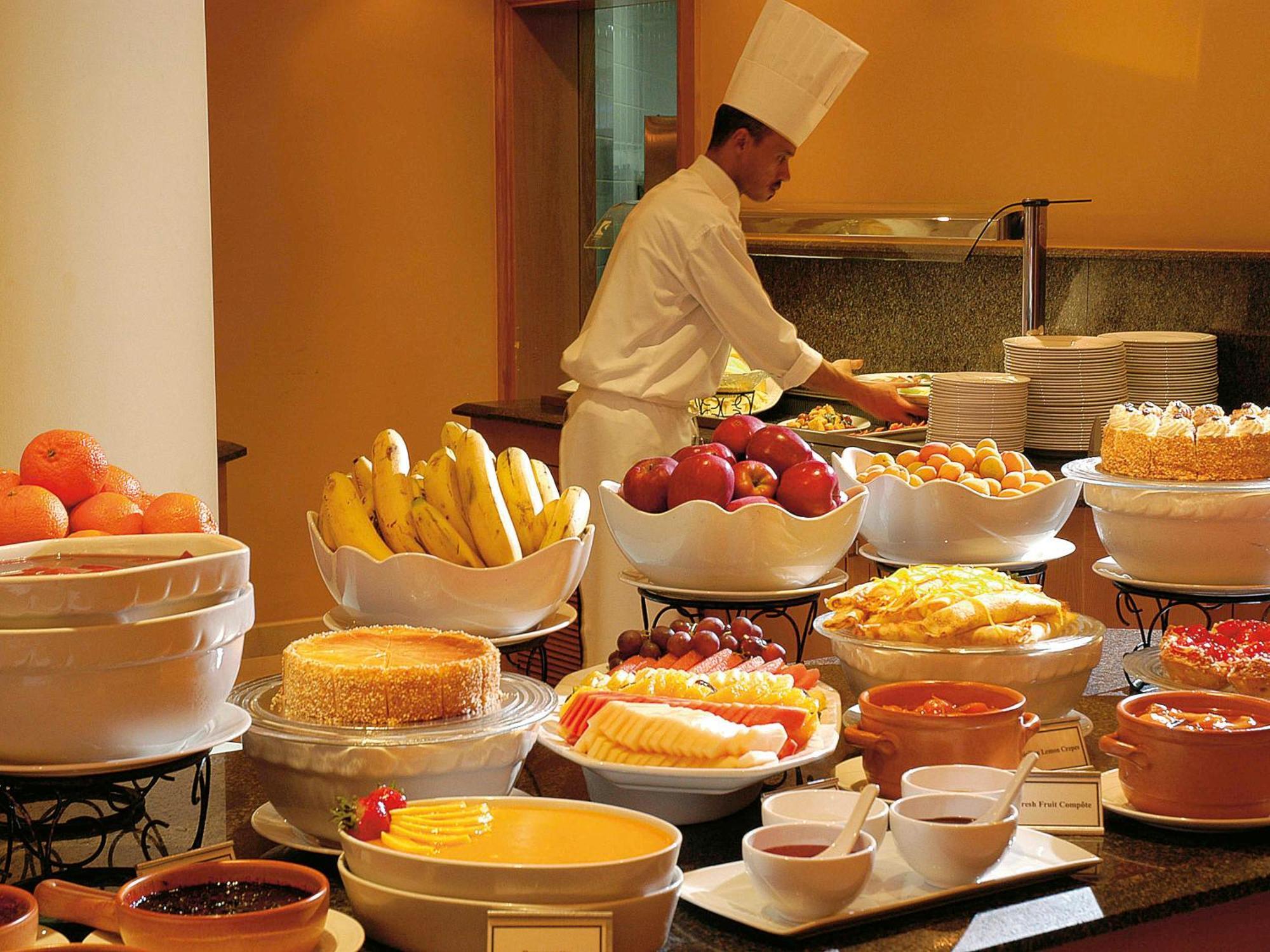 Moevenpick Hotel Doha Kültér fotó