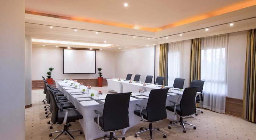 Moevenpick Hotel Doha Kültér fotó